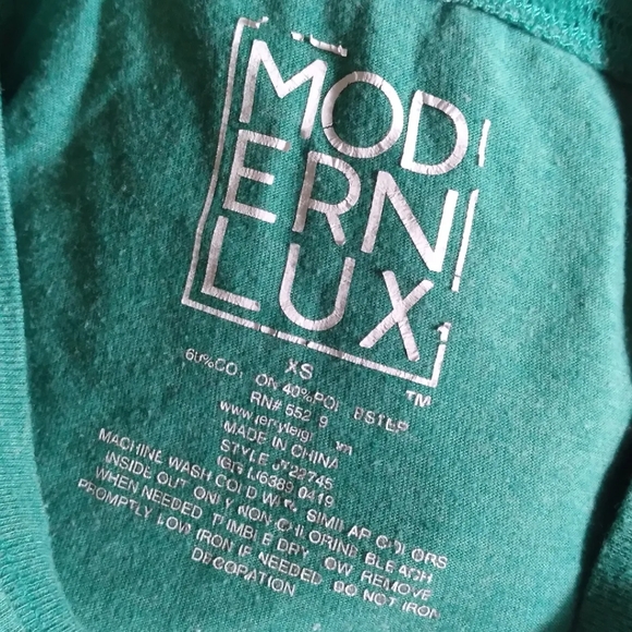 Modern Lux Bonita graphic cropped tshirt, size XS - Picture 6 of 7